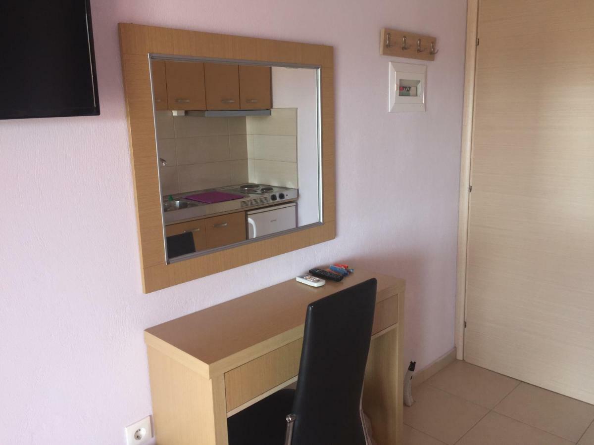 Dimis Studios And Apartments Olympiakí Aktí 外观 照片